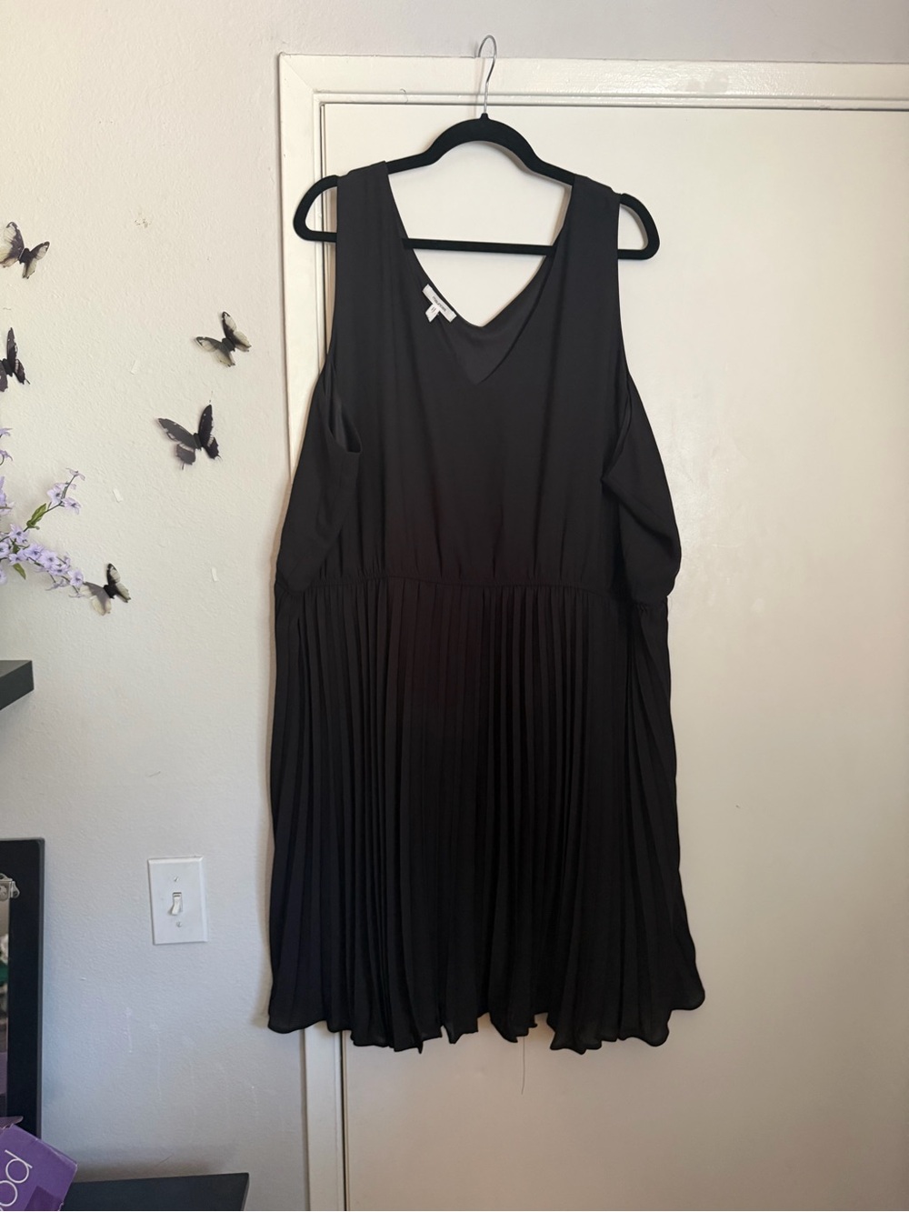 Maurices Black V-Neck Sleeveless Dress